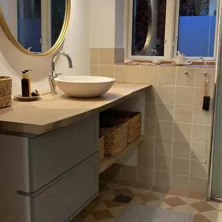 Renovated Family In Listed - Close To Sea Holiday home