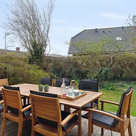 Renovated Family In Listed - Close To Sea Holiday home *