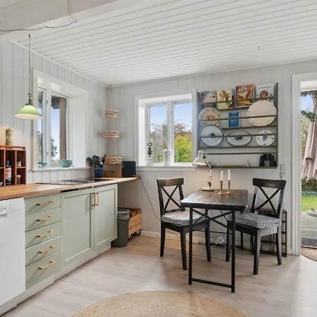 Semesterbostad Renovated Family In Listed - Close To Sea Svaneke
