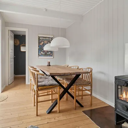 Renovated Family In Listed - Close To Sea
