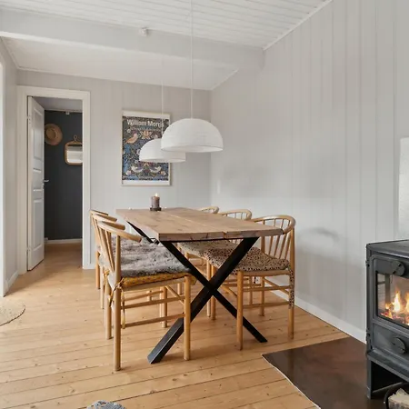 Renovated Family In Listed - Close To Sea